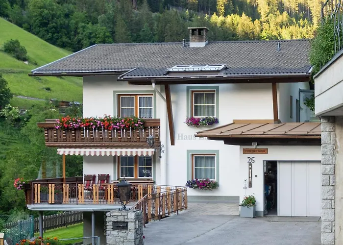 Elfriede Hopfgarten in Defereggen